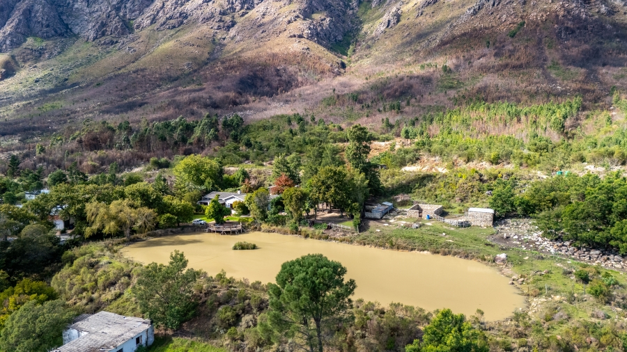 7 Bedroom Property for Sale in Franschhoek Western Cape